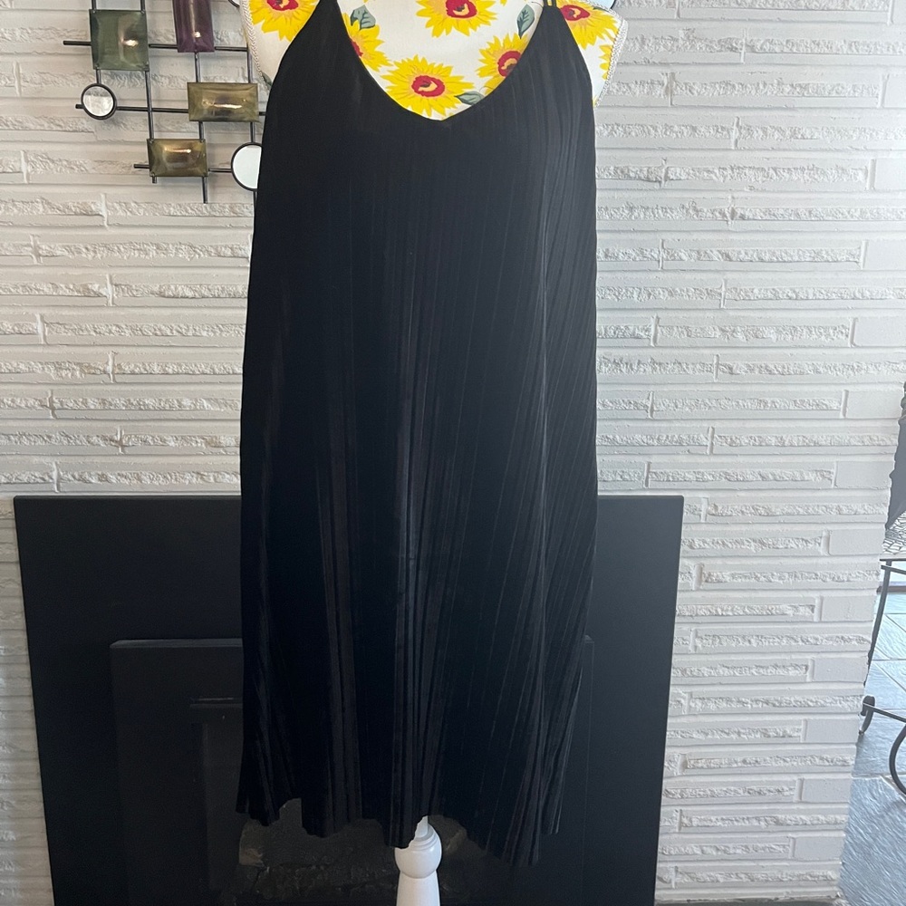 Black dress by Eyeshadow. Sz. L
